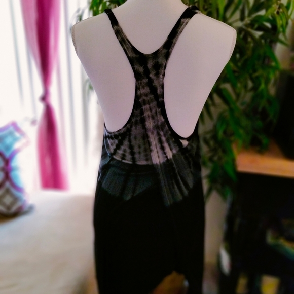 FUN SUMMER TIE DYE DRESS - Picture 4 of 5